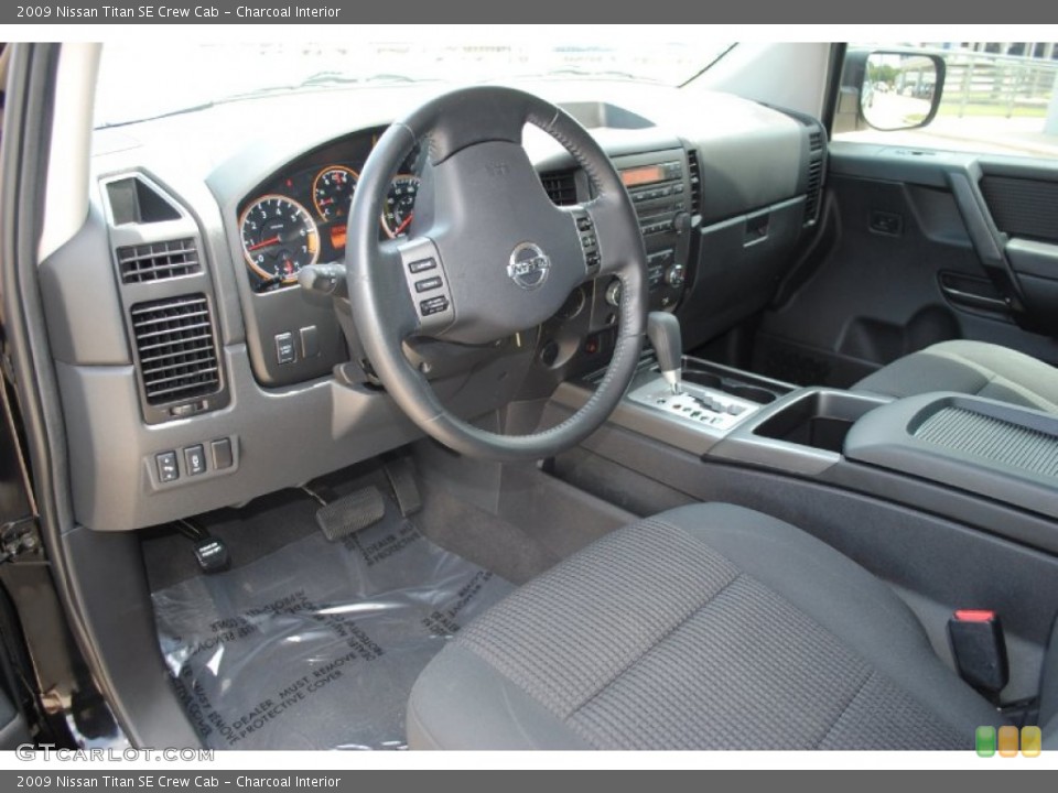 Charcoal Interior Photo for the 2009 Nissan Titan SE Crew Cab #52082375