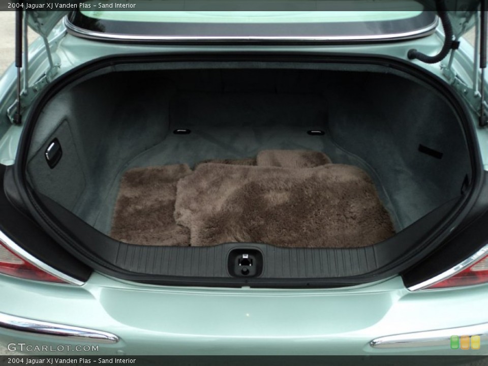 Sand Interior Trunk for the 2004 Jaguar XJ Vanden Plas #52089659