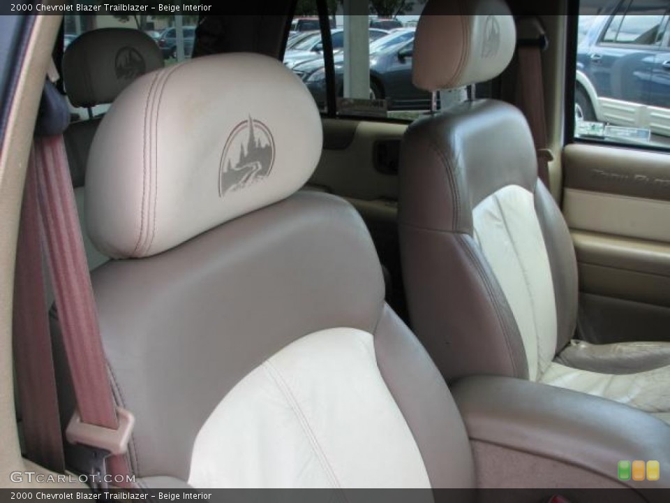 Beige Interior Photo for the 2000 Chevrolet Blazer Trailblazer #52091453
