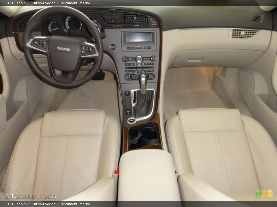 Parchment Interior Dashboard for the 2011 Saab 9-5 Turbo4 Sedan #52096901