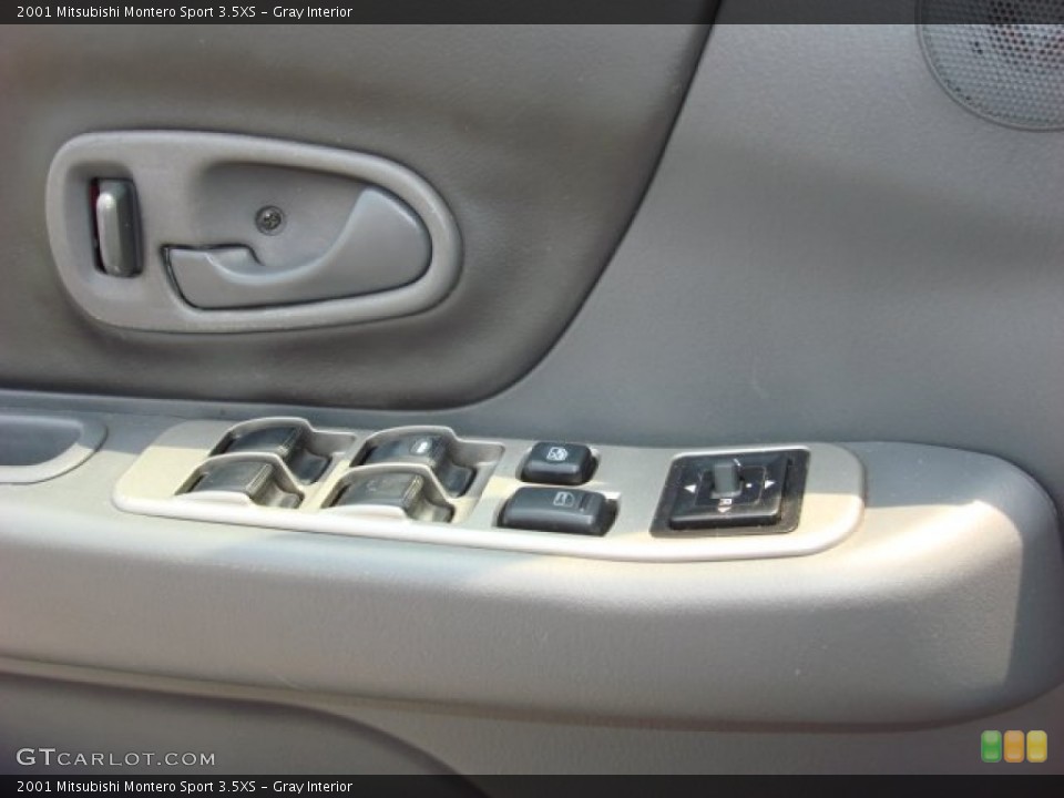 Gray Interior Controls for the 2001 Mitsubishi Montero Sport 3.5XS #52107749