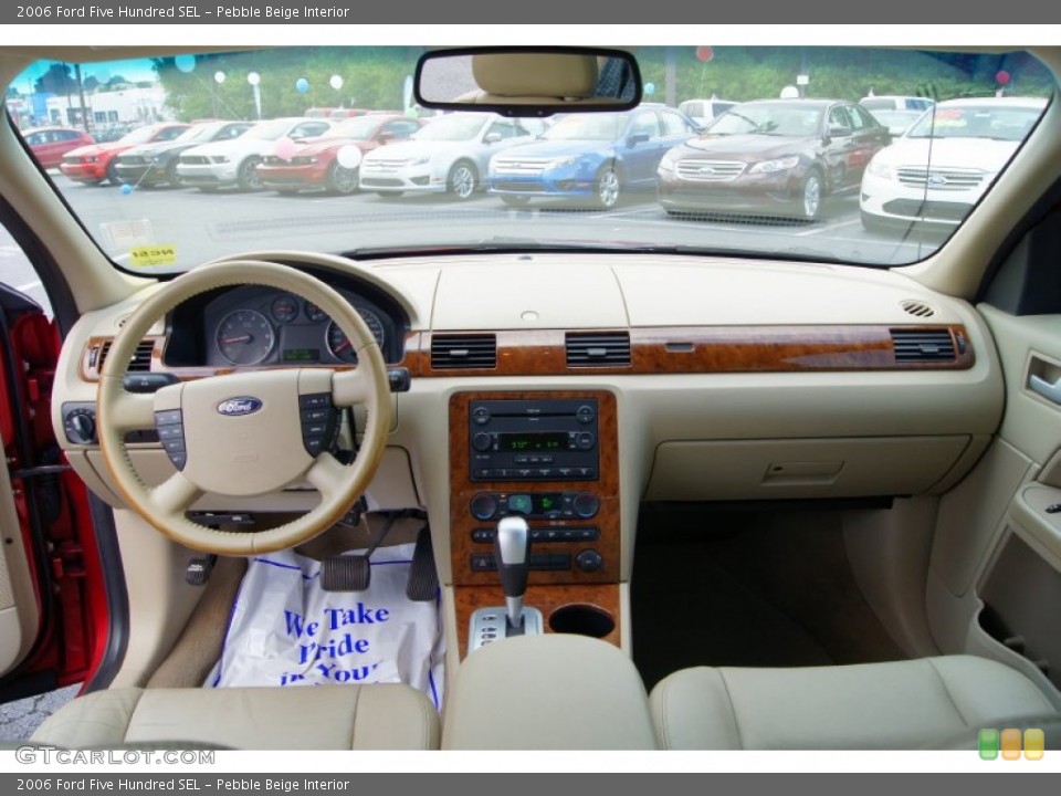 Pebble Beige Interior Dashboard for the 2006 Ford Five Hundred SEL #52108328