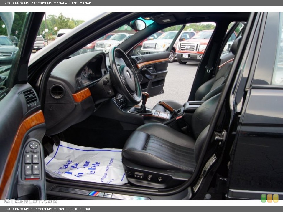 Black Interior Photo for the 2000 BMW M5  #52109198