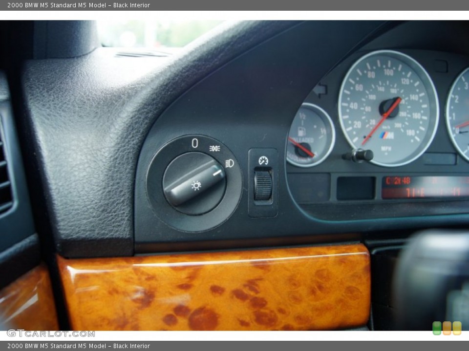 Black Interior Controls for the 2000 BMW M5  #52109465