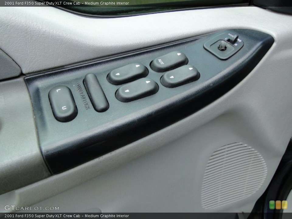 Medium Graphite Interior Controls for the 2001 Ford F350 Super Duty XLT Crew Cab #52119076