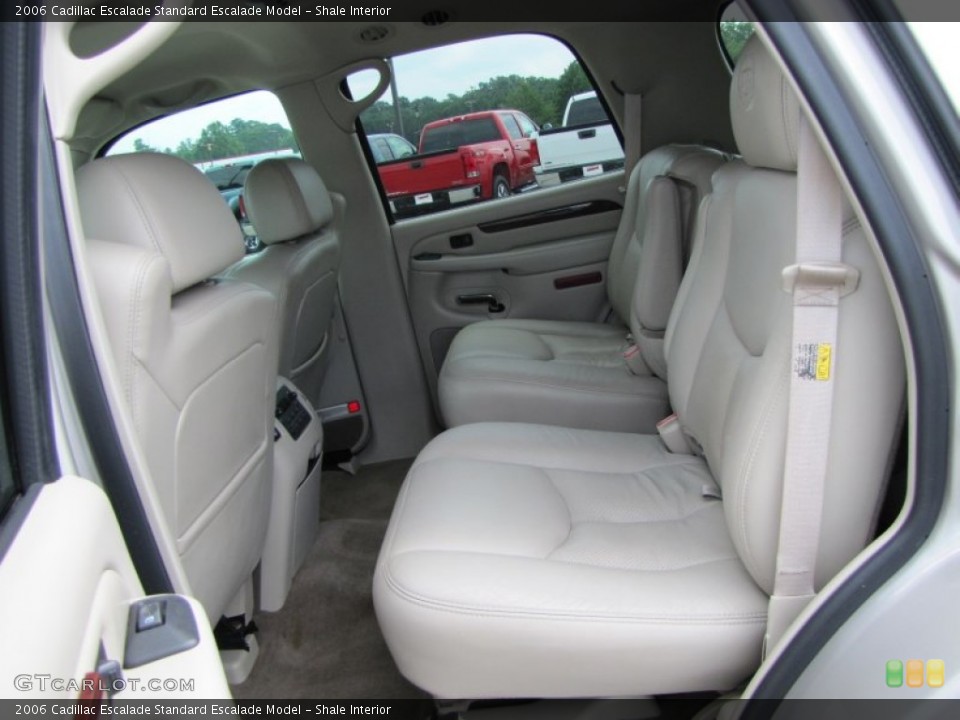 Shale Interior Photo for the 2006 Cadillac Escalade  #52120582