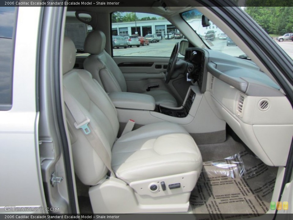 Shale Interior Photo for the 2006 Cadillac Escalade  #52120669