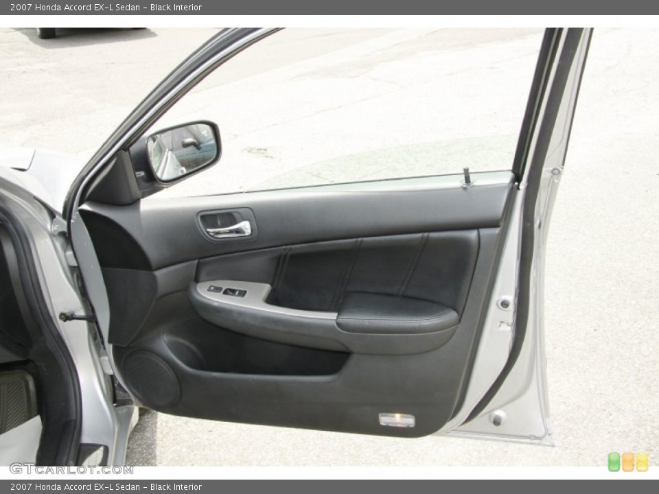 Black Interior Door Panel for the 2007 Honda Accord EX-L Sedan #52123987
