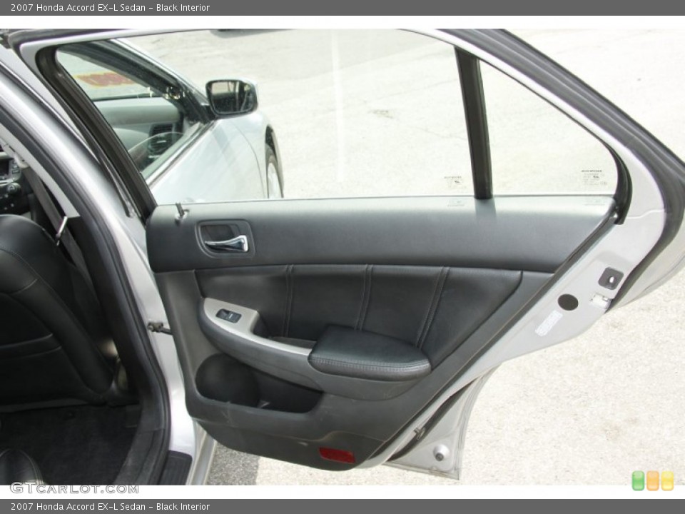 Black Interior Door Panel for the 2007 Honda Accord EX-L Sedan #52124002