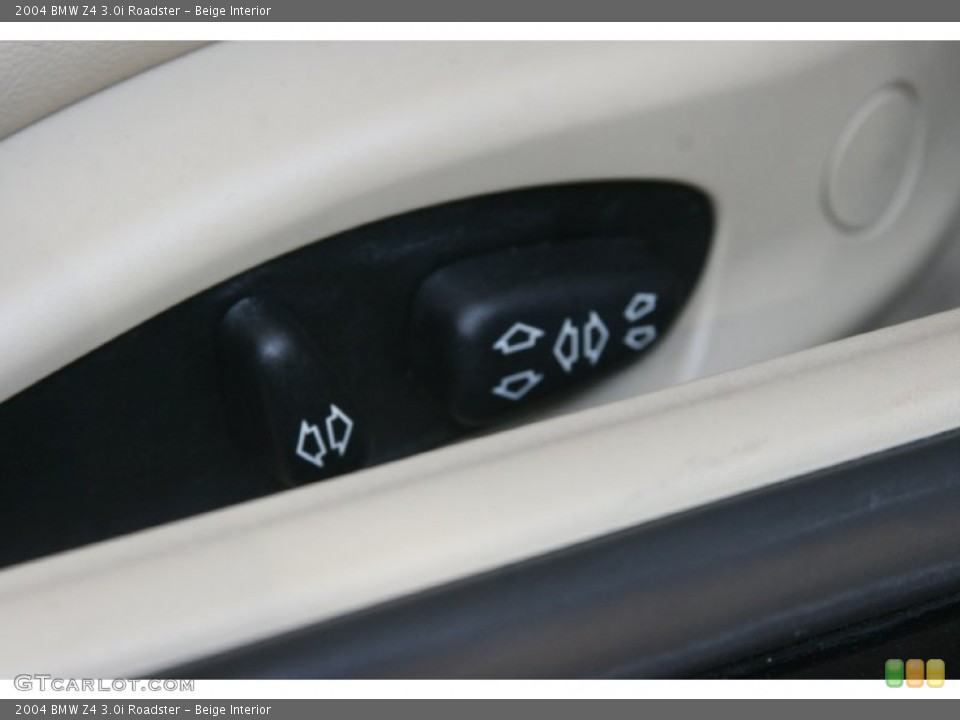 Beige Interior Controls for the 2004 BMW Z4 3.0i Roadster #52128787