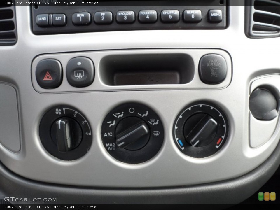 Medium/Dark Flint Interior Controls for the 2007 Ford Escape XLT V6 #52131331