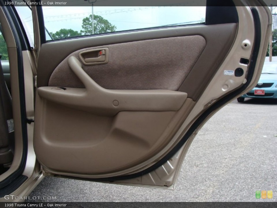 Oak Interior Door Panel for the 1998 Toyota Camry LE #52131625
