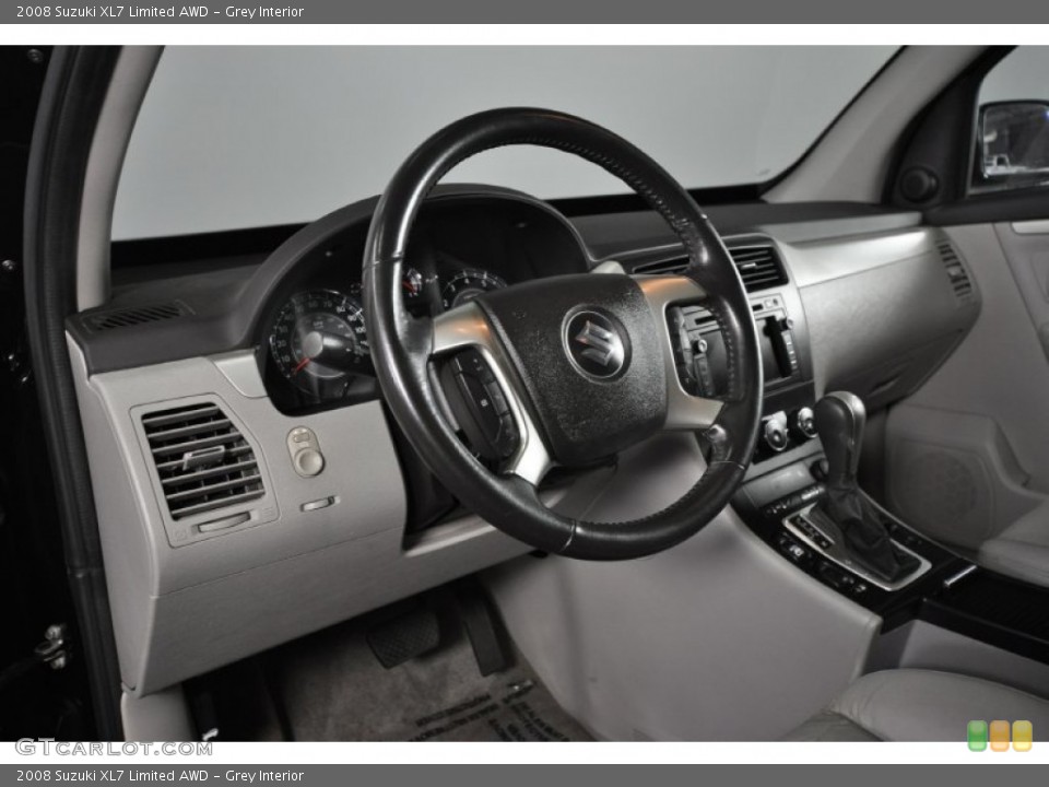 Grey Interior Photo for the 2008 Suzuki XL7 Limited AWD #52137196