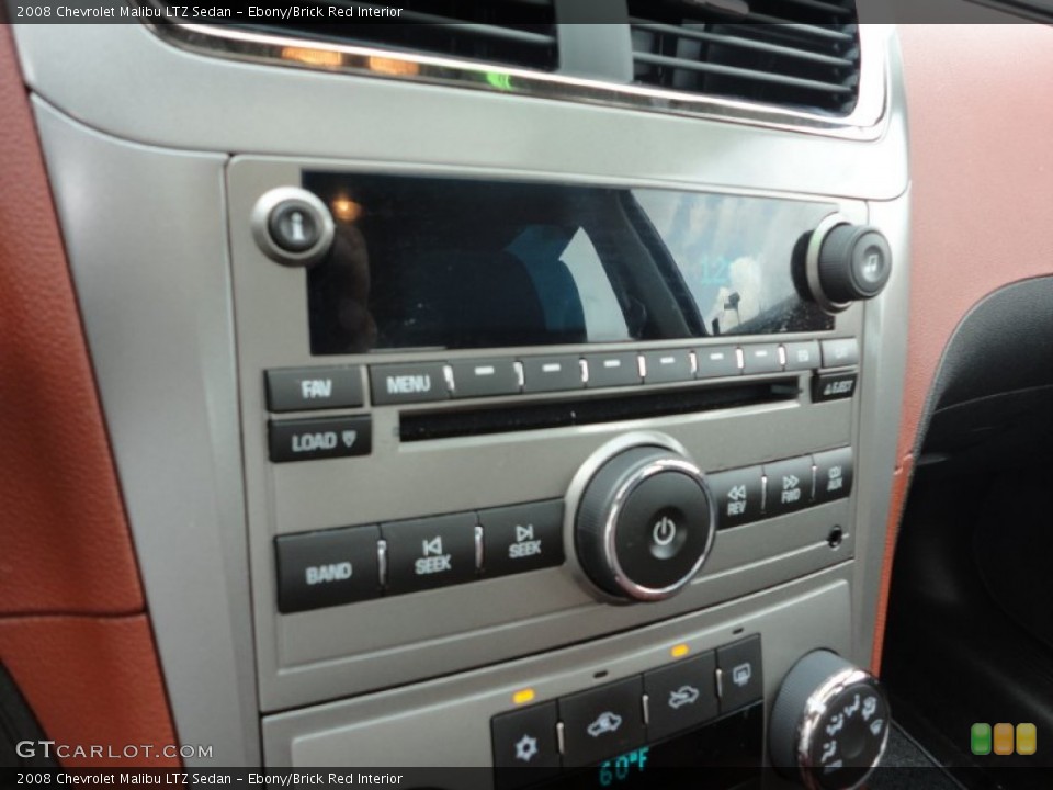 Ebony/Brick Red Interior Controls for the 2008 Chevrolet Malibu LTZ Sedan #52140259
