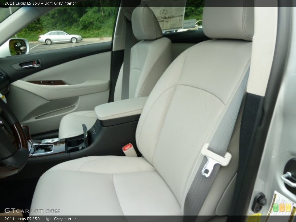 Light Gray Interior Photo for the 2011 Lexus ES 350 #52142149