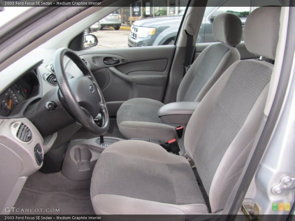 Medium Graphite Interior Photo for the 2003 Ford Focus SE Sedan #52142710