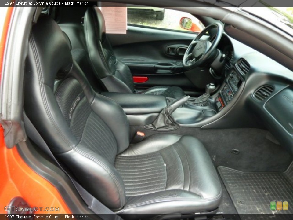 Black Interior Photo for the 1997 Chevrolet Corvette Coupe #52145023