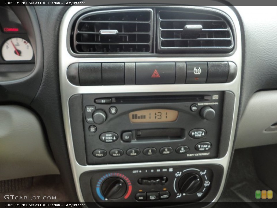 Grey Interior Controls for the 2005 Saturn L Series L300 Sedan #52145767