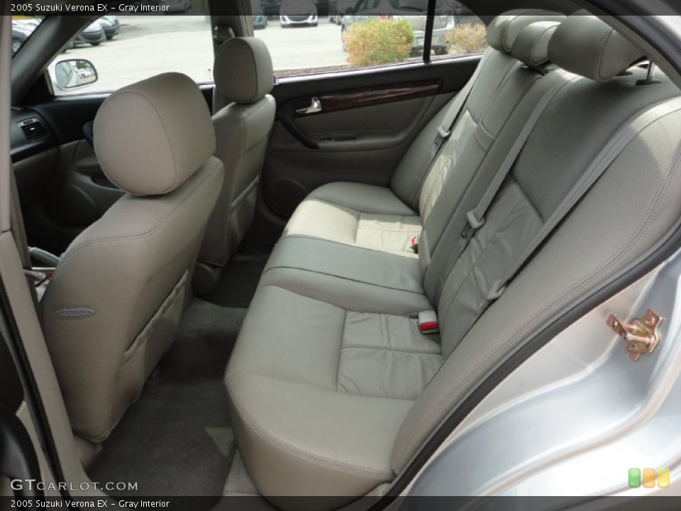 Gray Interior Photo for the 2005 Suzuki Verona EX #52145944