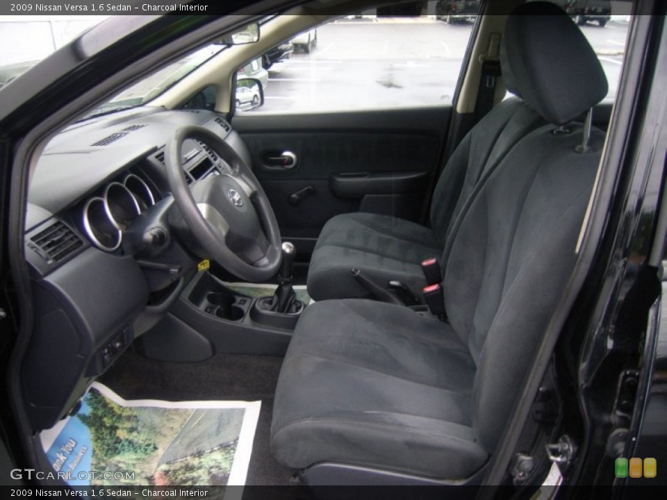 Charcoal Interior Photo for the 2009 Nissan Versa 1.6 Sedan #52146904