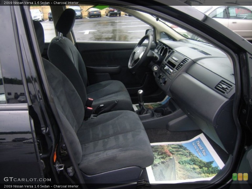 Charcoal Interior Photo for the 2009 Nissan Versa 1.6 Sedan #52146985