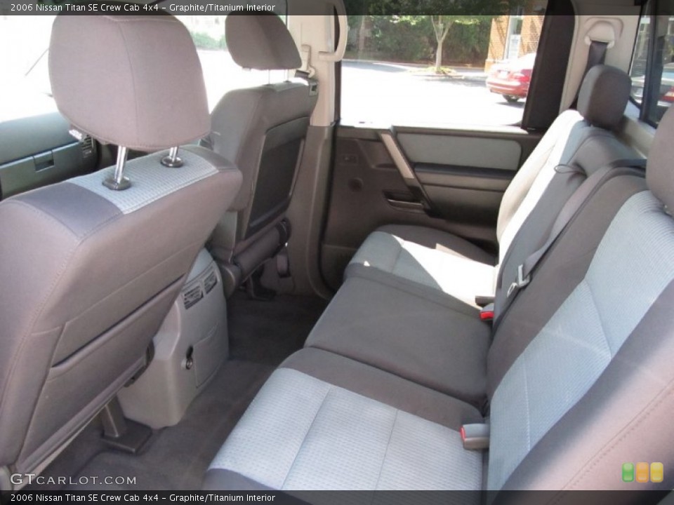 Graphite/Titanium Interior Photo for the 2006 Nissan Titan SE Crew Cab 4x4 #52151109