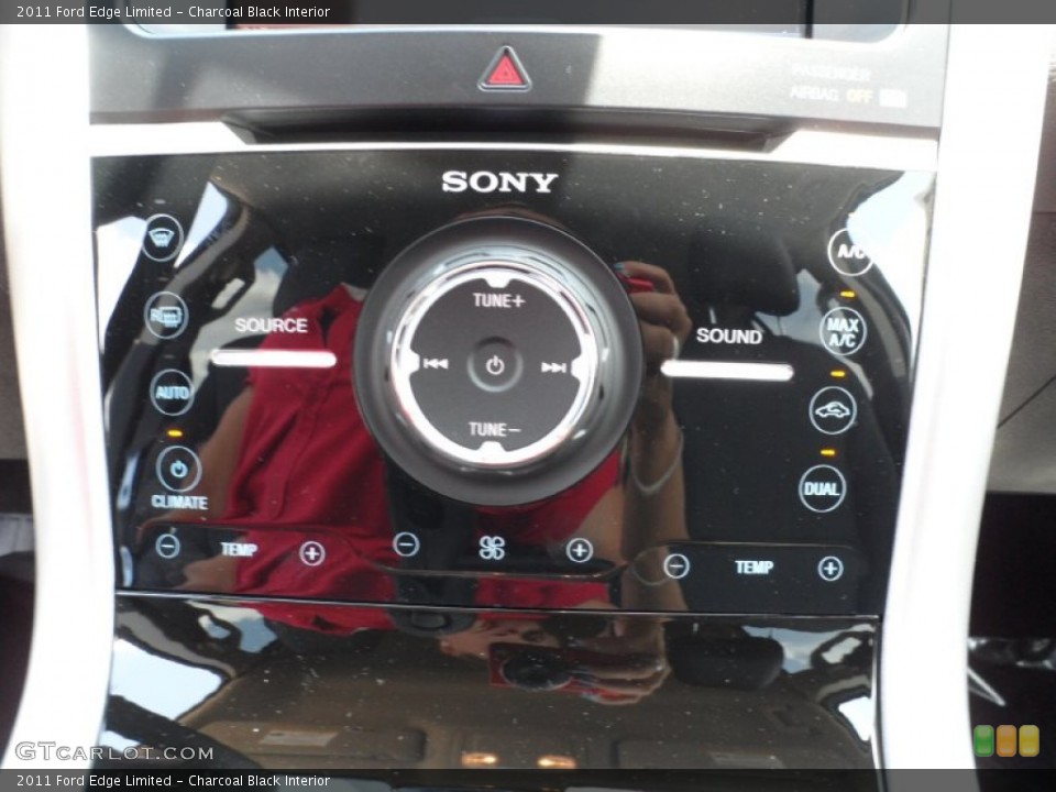 Charcoal Black Interior Controls for the 2011 Ford Edge Limited #52151397