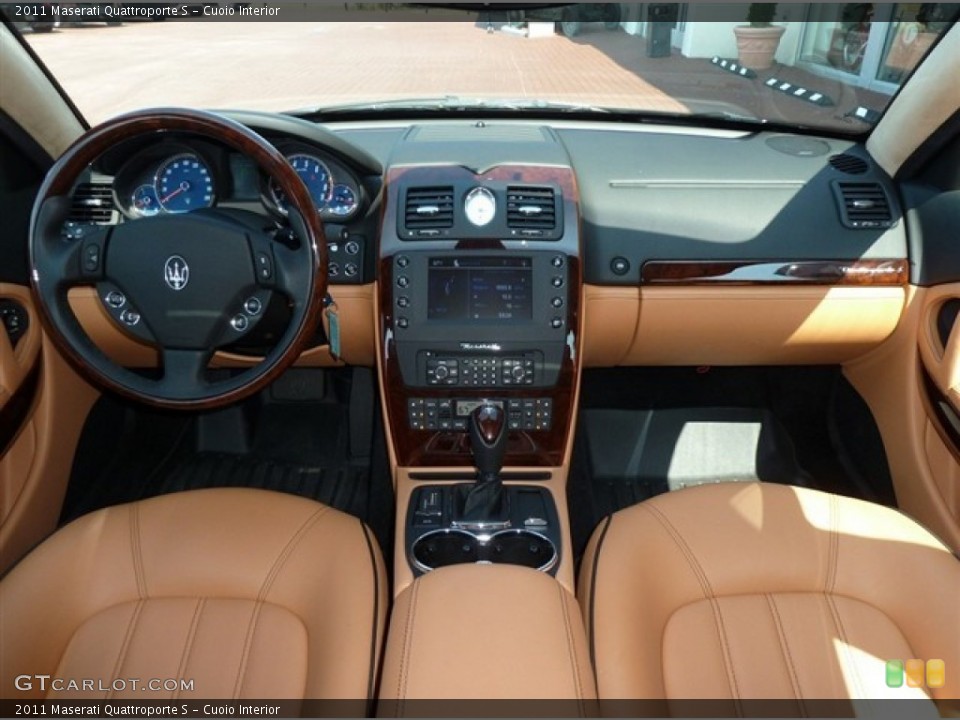 Cuoio Interior Dashboard for the 2011 Maserati Quattroporte S #52152876