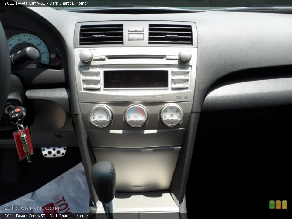 Dark Charcoal Interior Controls for the 2011 Toyota Camry SE #52154034