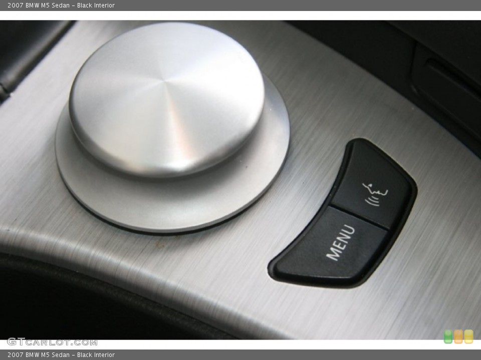 Black Interior Controls for the 2007 BMW M5 Sedan #52156503