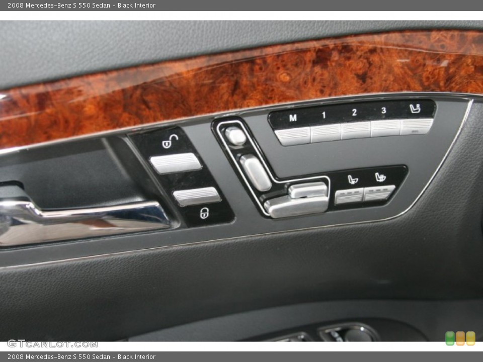 Black Interior Controls for the 2008 Mercedes-Benz S 550 Sedan #52157073