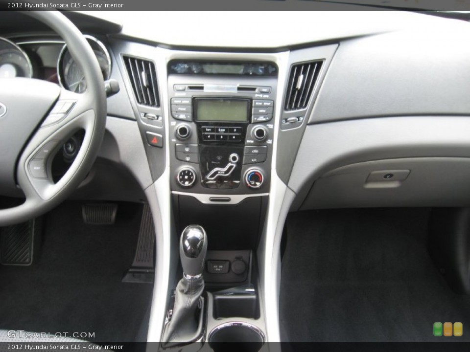 Gray Interior Controls for the 2012 Hyundai Sonata GLS #52157394