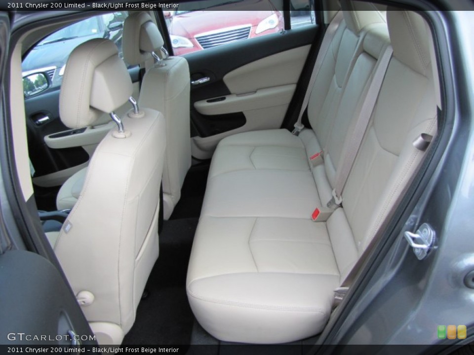 Black/Light Frost Beige Interior Photo for the 2011 Chrysler 200 Limited #52168141