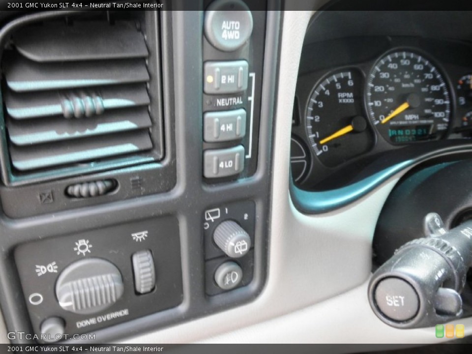 Neutral Tan/Shale Interior Controls for the 2001 GMC Yukon SLT 4x4 #52181029