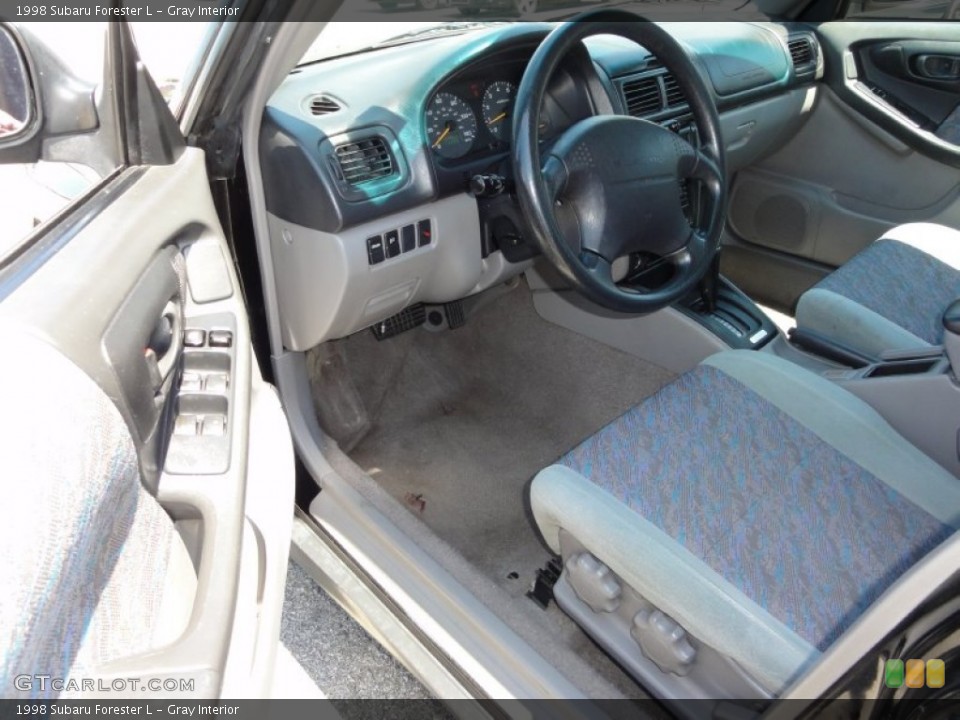 Gray Interior Photo for the 1998 Subaru Forester L #52186117