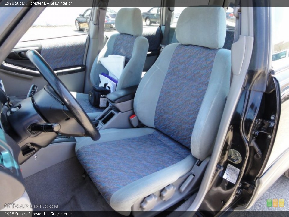 Gray Interior Photo for the 1998 Subaru Forester L #52186195