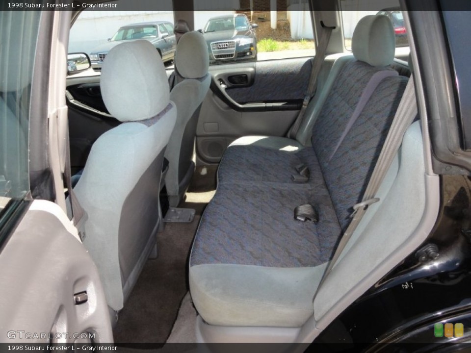 Gray Interior Photo for the 1998 Subaru Forester L #52186294