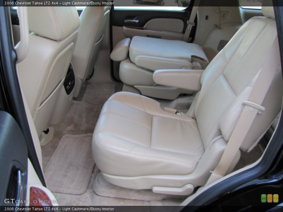 Light Cashmere/Ebony Interior Photo for the 2008 Chevrolet Tahoe LTZ 4x4 #52186660
