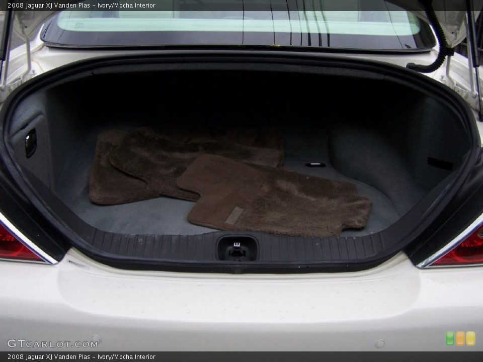 Ivory/Mocha Interior Trunk for the 2008 Jaguar XJ Vanden Plas #52195714