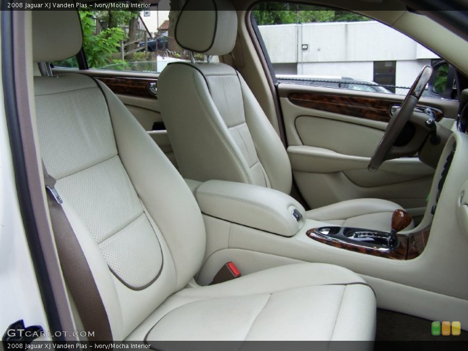 Ivory/Mocha Interior Photo for the 2008 Jaguar XJ Vanden Plas #52195744