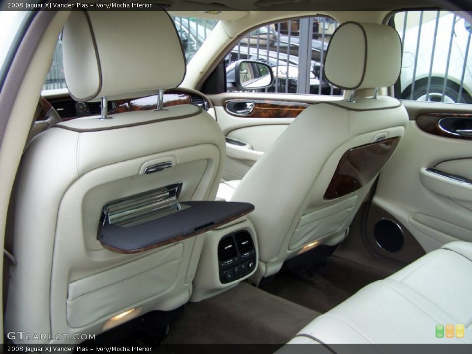 Ivory/Mocha Interior Photo for the 2008 Jaguar XJ Vanden Plas #52195834