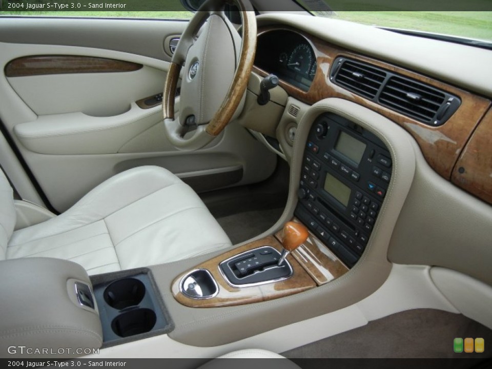 Sand Interior Photo for the 2004 Jaguar S-Type 3.0 #52201606