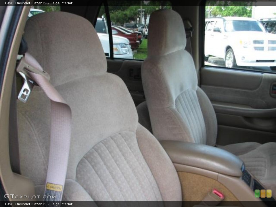 Beige Interior Photo for the 1998 Chevrolet Blazer LS #52202203