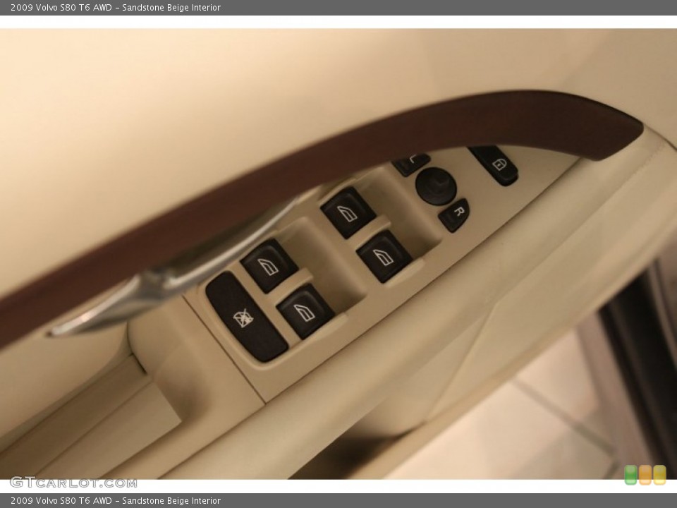 Sandstone Beige Interior Controls for the 2009 Volvo S80 T6 AWD #52205314