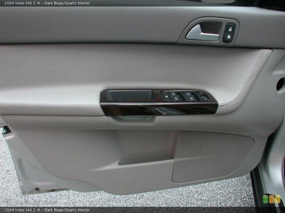 Dark Beige/Quartz Interior Door Panel for the 2004 Volvo S40 2.4i #52208785