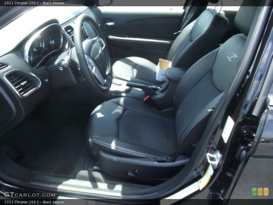 Black Interior Photo for the 2011 Chrysler 200 S #52210270