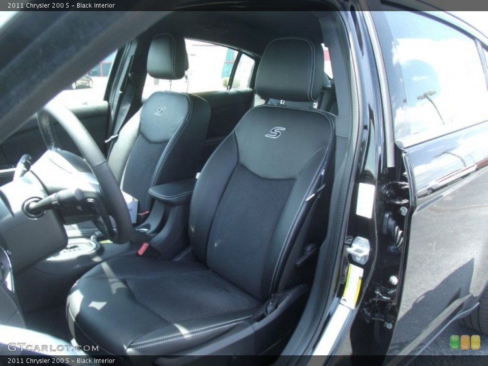 Black Interior Photo for the 2011 Chrysler 200 S #52210297