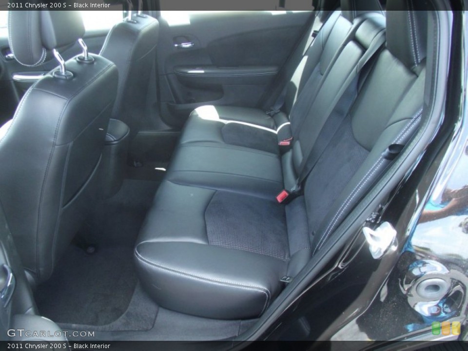 Black Interior Photo for the 2011 Chrysler 200 S #52210312
