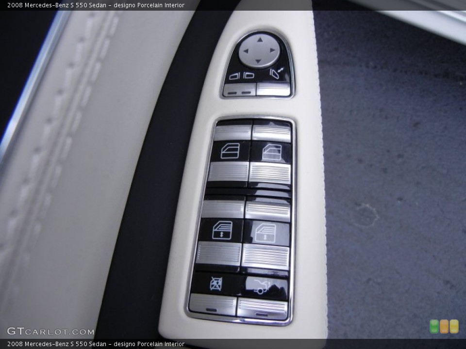 designo Porcelain Interior Controls for the 2008 Mercedes-Benz S 550 Sedan #52224784