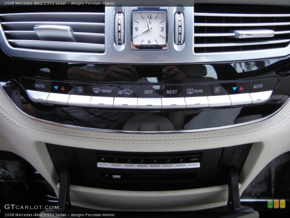 designo Porcelain Interior Controls for the 2008 Mercedes-Benz S 550 Sedan #52225000